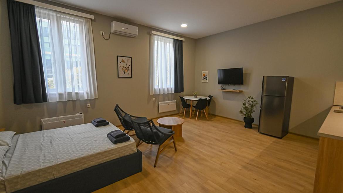 Big Studio Apt.On Liberty Square Tiflis Exterior foto